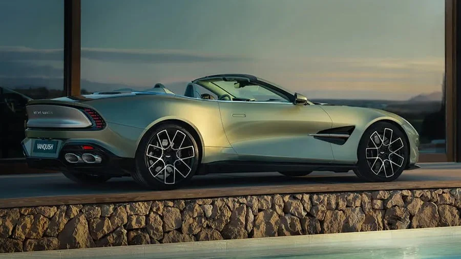Aston Martin Vanquish Ultimate Volante — foto 6