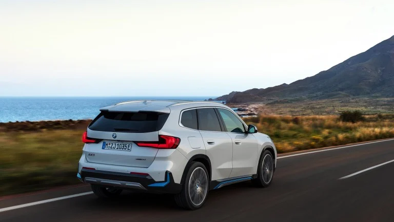 BMW Ix1 Edrive20 M Sport — foto 2