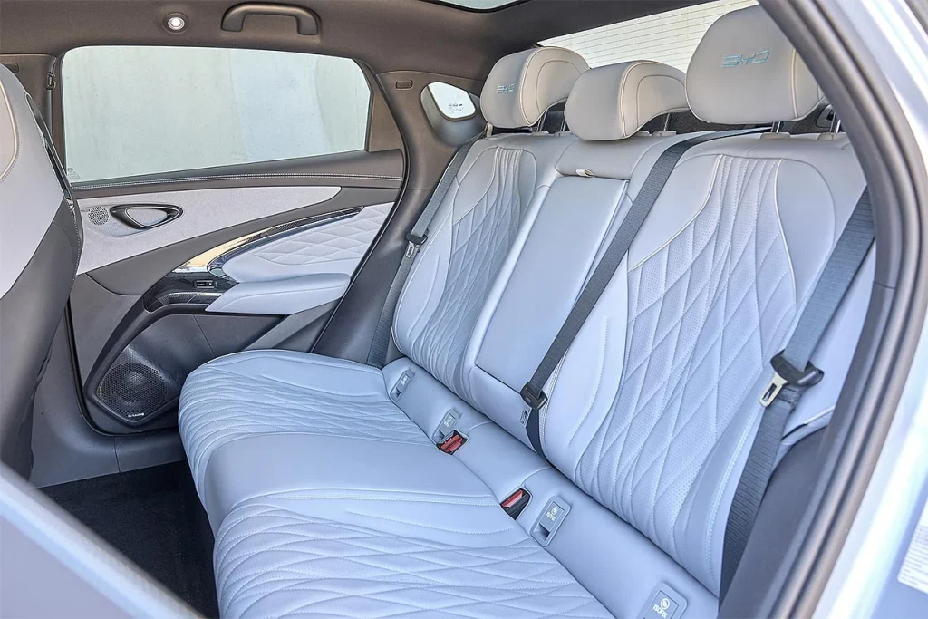 BYD Atto 4 Electric — foto 8