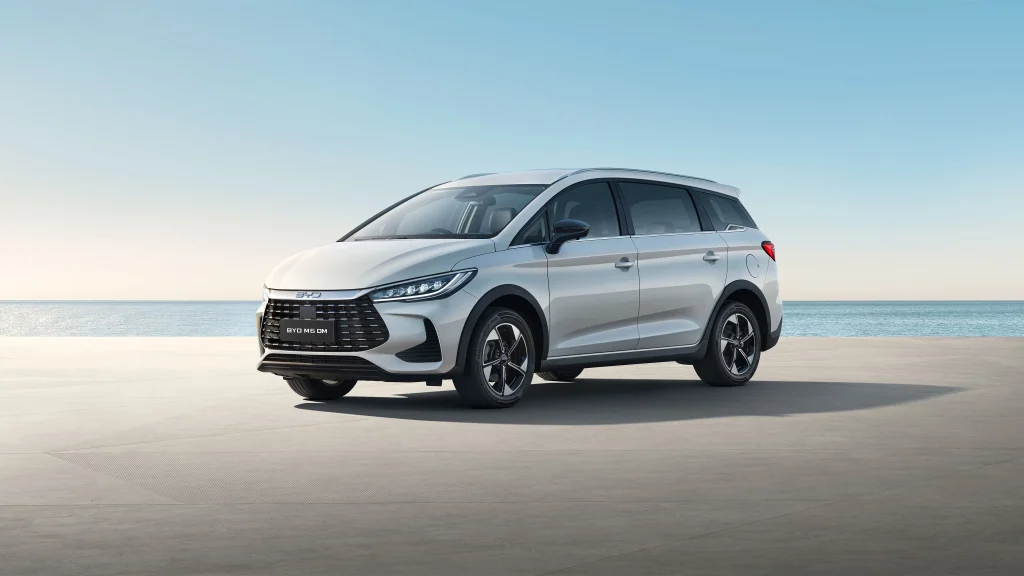 BYD M6 Dm Classic Dynamic — foto 2