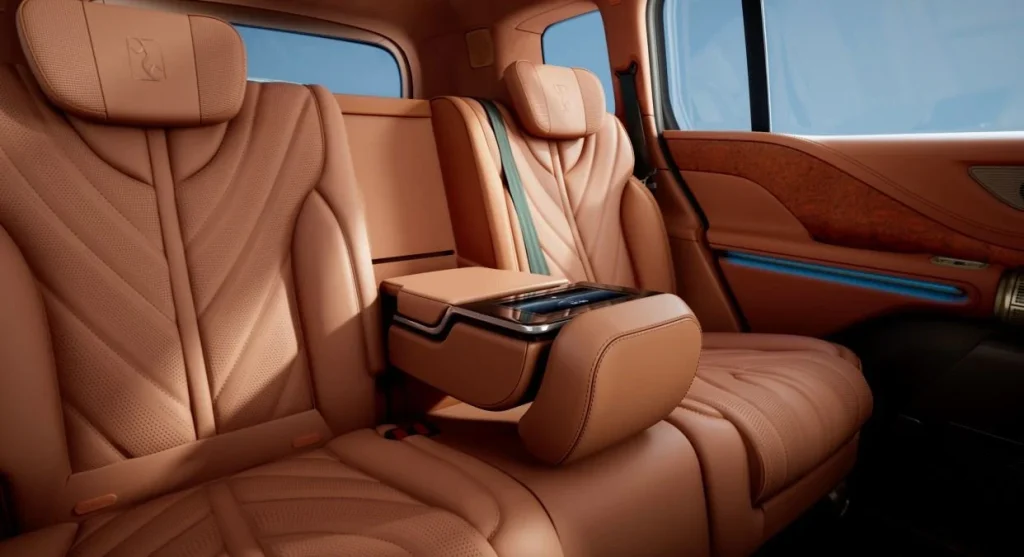 BYD Yangwang U8 PHEV — foto 8