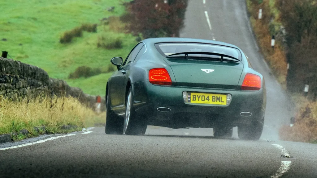 Bentley Continental GT V12 — foto 4