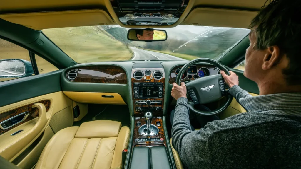 Bentley Continental GT V12 — foto 2