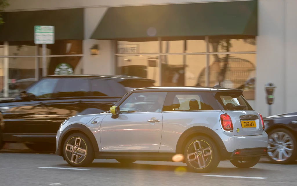 MINI Electric 32.6 kWh — foto 2