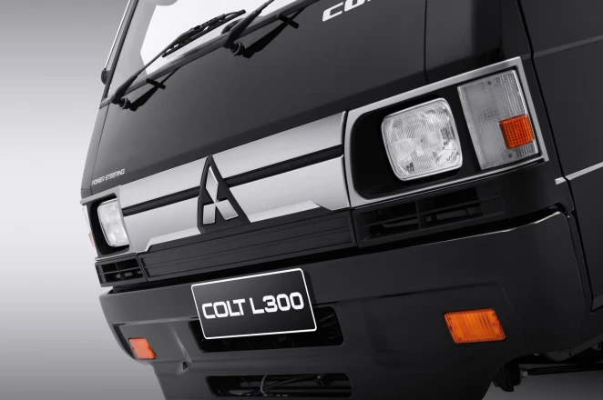 Mitsubishi L300 Pickup Flatbed — foto 4