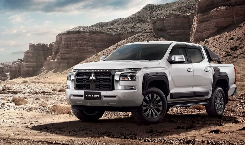 Mitsubishi Triton Double Cab Exceed 4×4 MT — foto 2