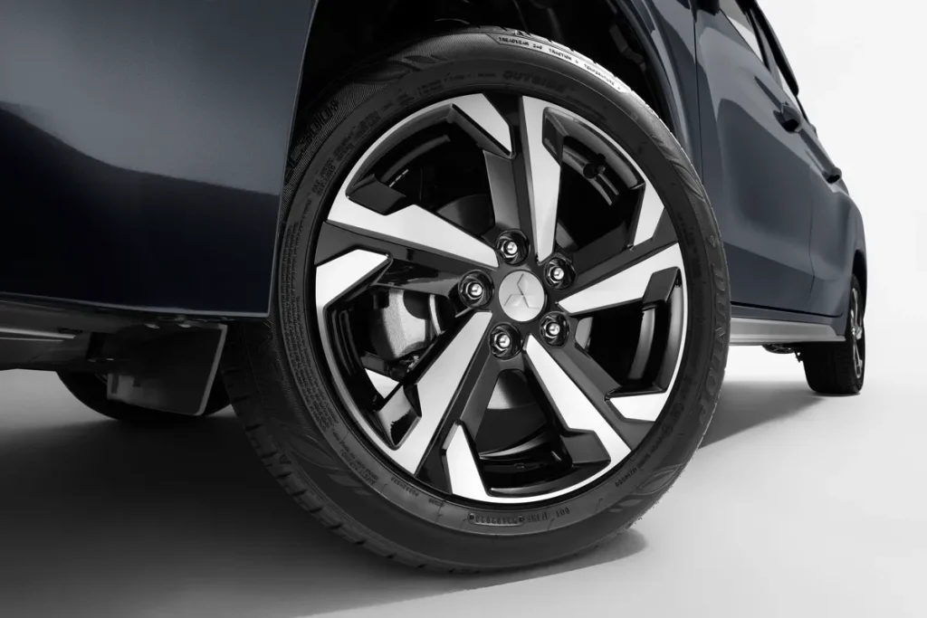 Mitsubishi Xpander Ultimate CVT — foto 4